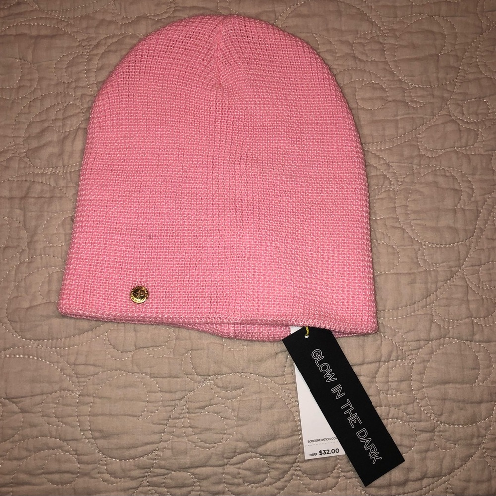 BCBG pink knit beanie✨